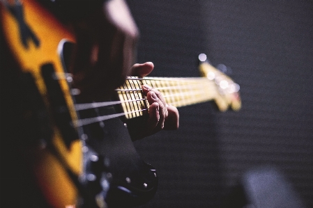 ベースギター
 ギター ギタリスト パフォーマンス 写真