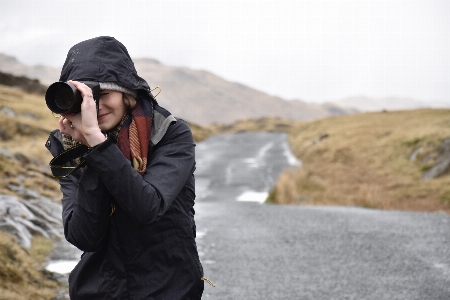 Foto Cámara persona fotógrafo camino