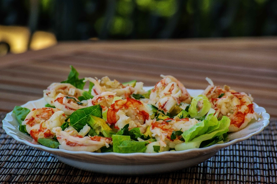 Makanan udang
 salad laut
