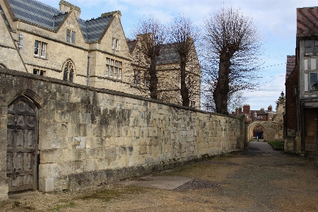 Town building wall ruins Photo