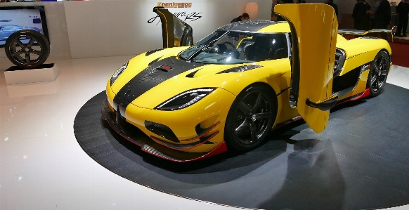 Koenigsegg agera luxury sports car automobile Photo