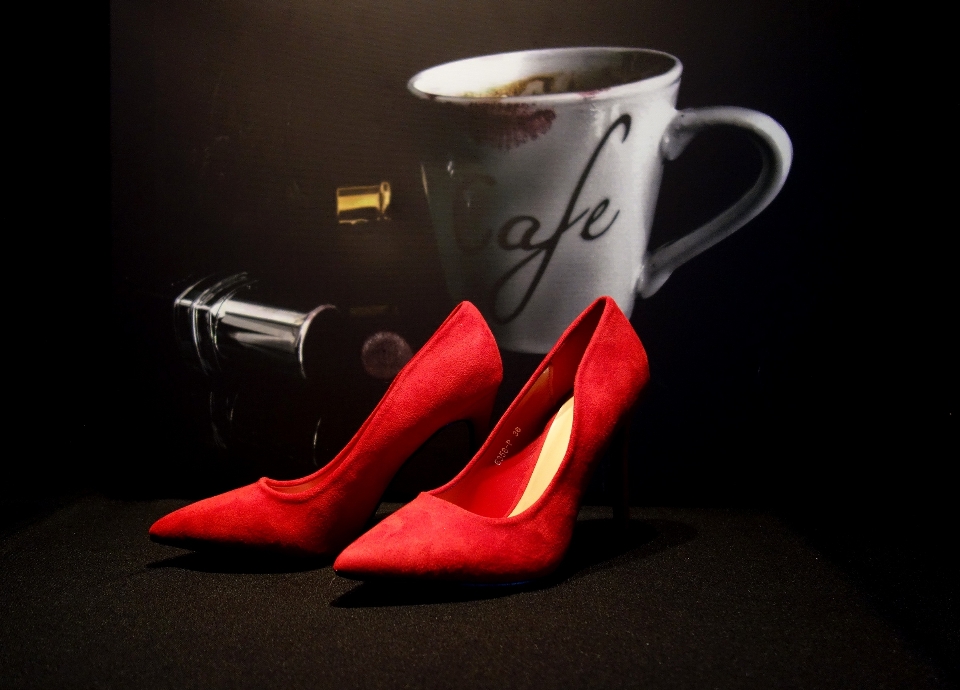 Tacones altos
 café exprés rojo alto