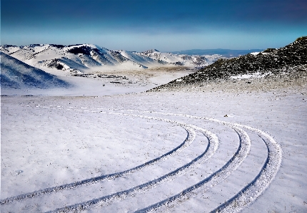 Traces slalom wintry field Photo