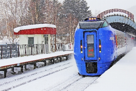 Foto Trem nevando
 lindo frio