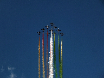 空 青 タワー ランドマーク 写真