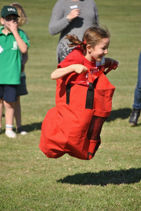 Grass girl game play