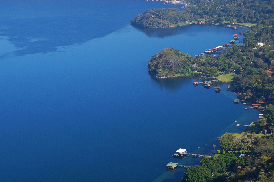 Laut pesisir air alam