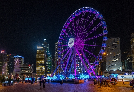 Foto Noite paisagem urbana lazer roda gigante
