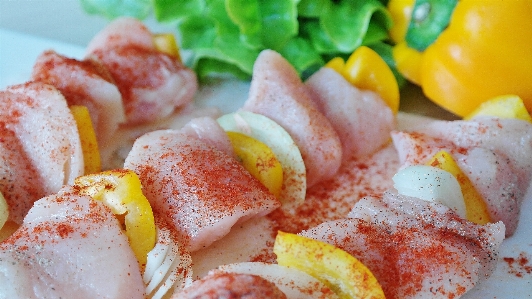 Foto Piring makanan hijau merah