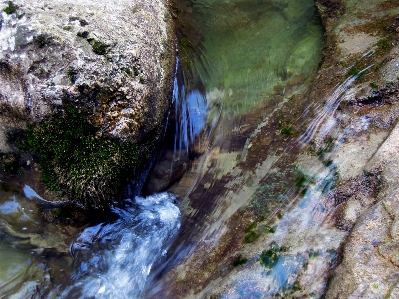 Water nature rock creek Photo