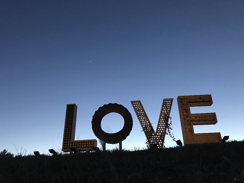 Horizon sky skyline sign