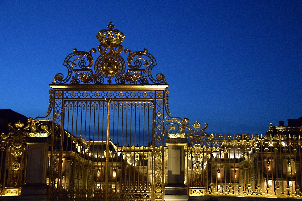 Arsitektur malam istana paris