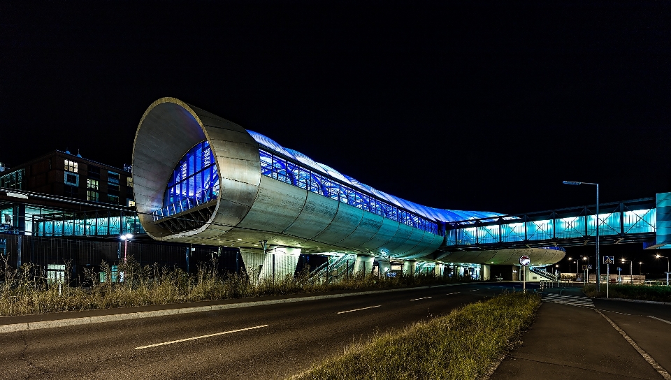 ライト 建築 構造 鉄道