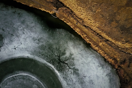 水 分野 トンネル 形成 写真