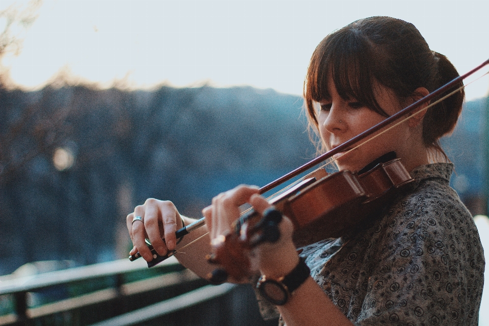 Musik bermain pemusik alat