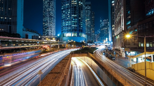 ライト 道 スカイライン 渋滞 写真