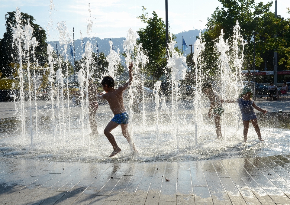 Eau vacances saison fontaine d'eau
