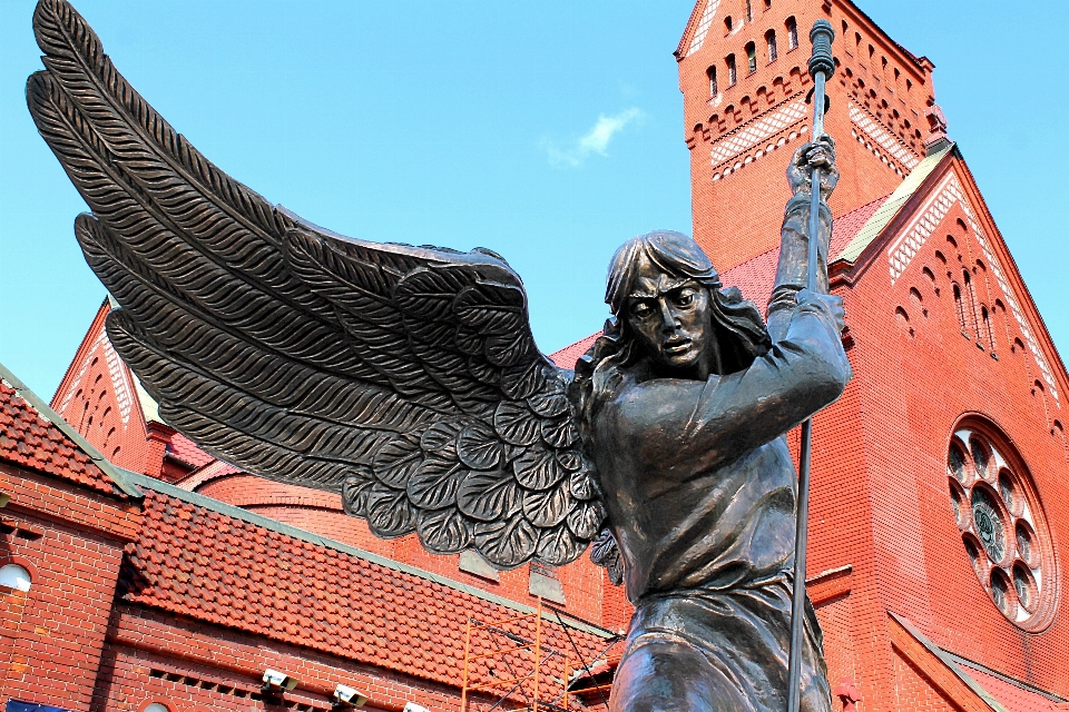 Pomnik podróż statua element krajobrazu