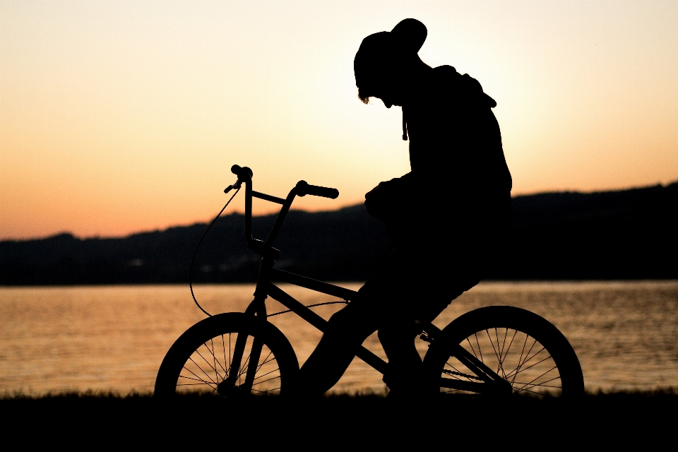 Silhouette person sonnenuntergang morgen