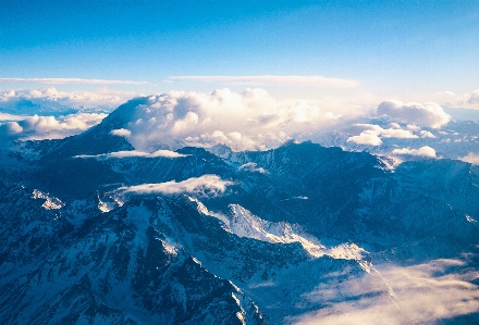 Foto Alam gunung salju awan