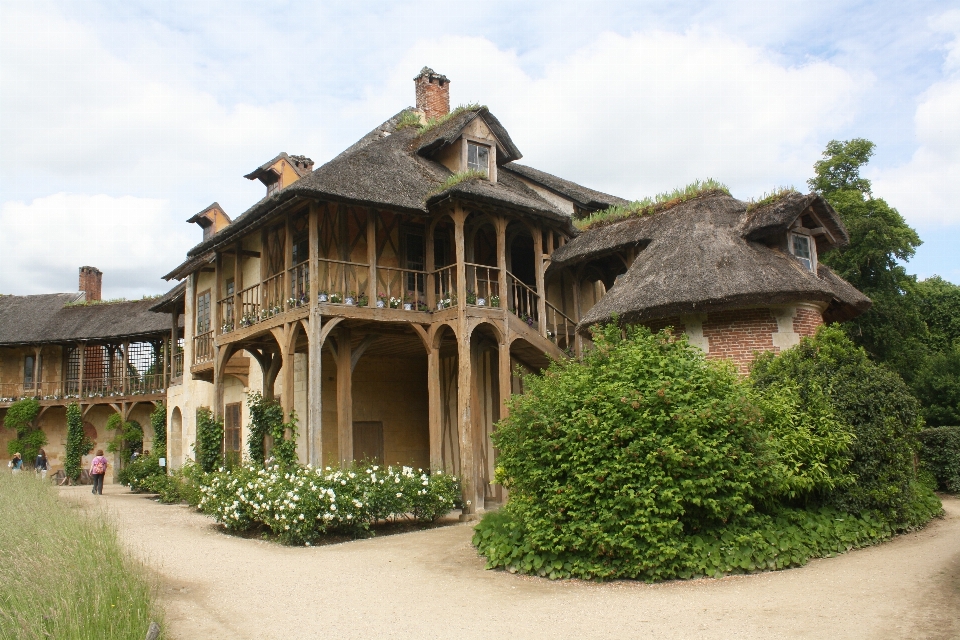 Villa mansión
 casa edificio