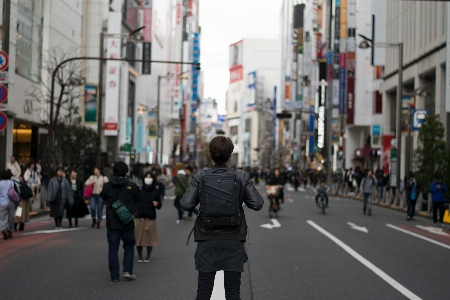 歩行者 道 街 群衆 写真