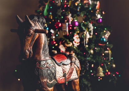 木 装飾 ホリデー クリスマス 写真