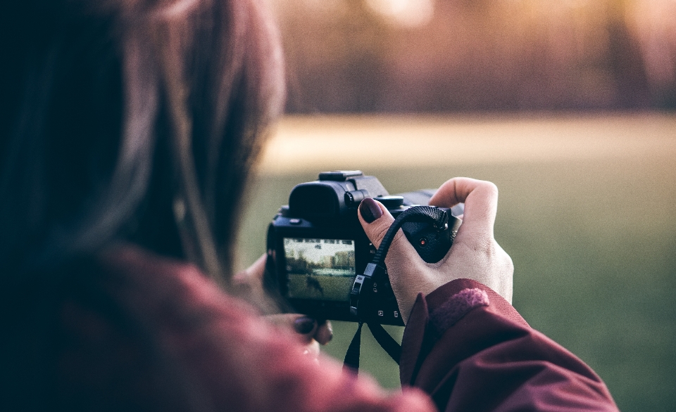 El kişi ışık fotoğrafçılık