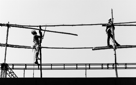 Foto Lavoro recinzione filo spinato
 bianco e nero
