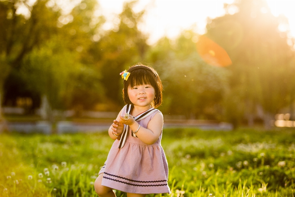 草 人 女孩 摄影