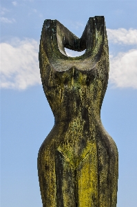 Rock wood woman monument Photo