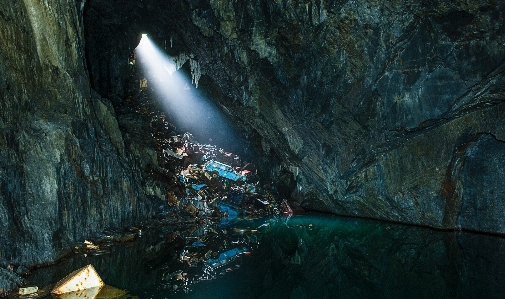 Foto Formación cueva selva oscuridad
