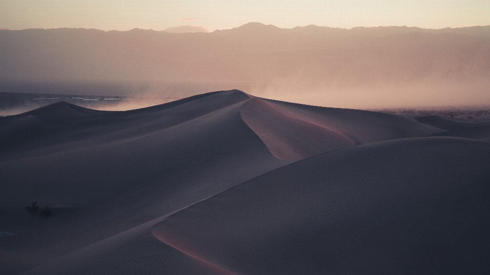 Paysage sable horizon montagne