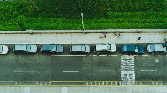 街道 车 人行道 墙 照片