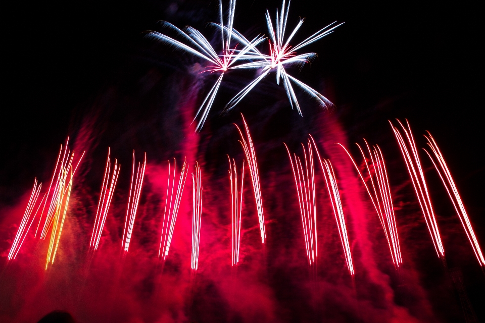 Cielo fumar recreación fuegos artificiales