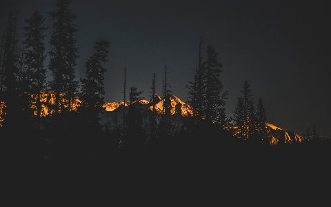 Berg nacht dunkelheit
 bildschirmfoto
 Foto