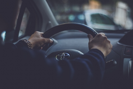 ライト 車 運転中 車両 写真