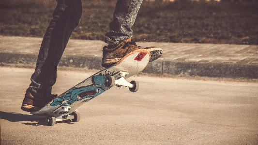 Foto Skateboard olahraga ekstrim
 peralatan olahraga
 longboard
