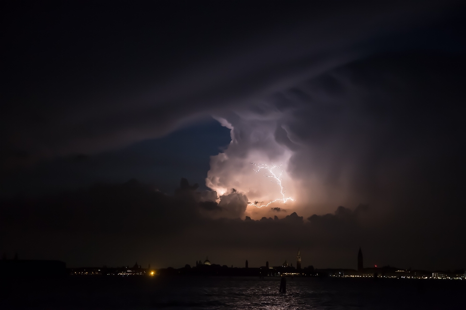 Nube noche atmósfera clima