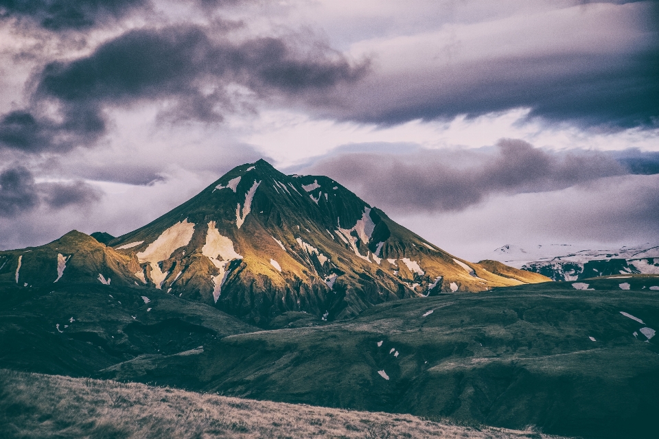 Paisagem natureza montanha nuvem