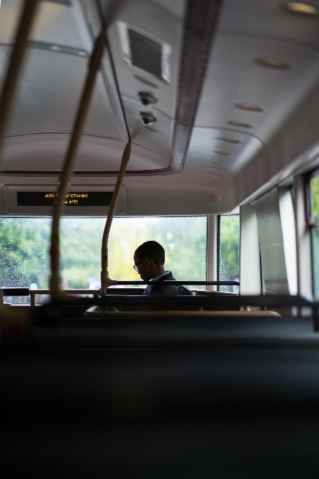 Window glass transport vehicle