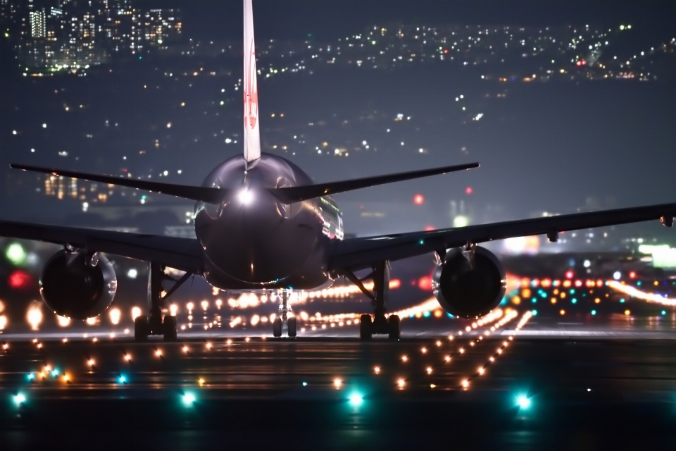 Noche aeropuerto avión aeronave