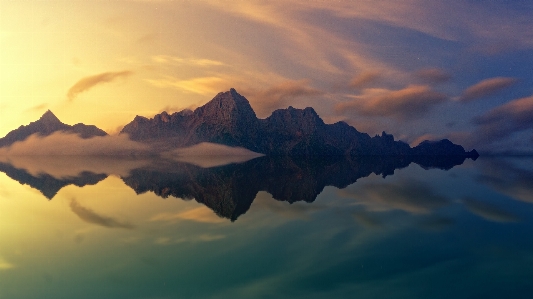 Sea horizon mountain cloud Photo