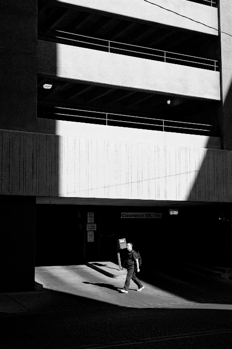 Luz en blanco y negro
 arquitectura