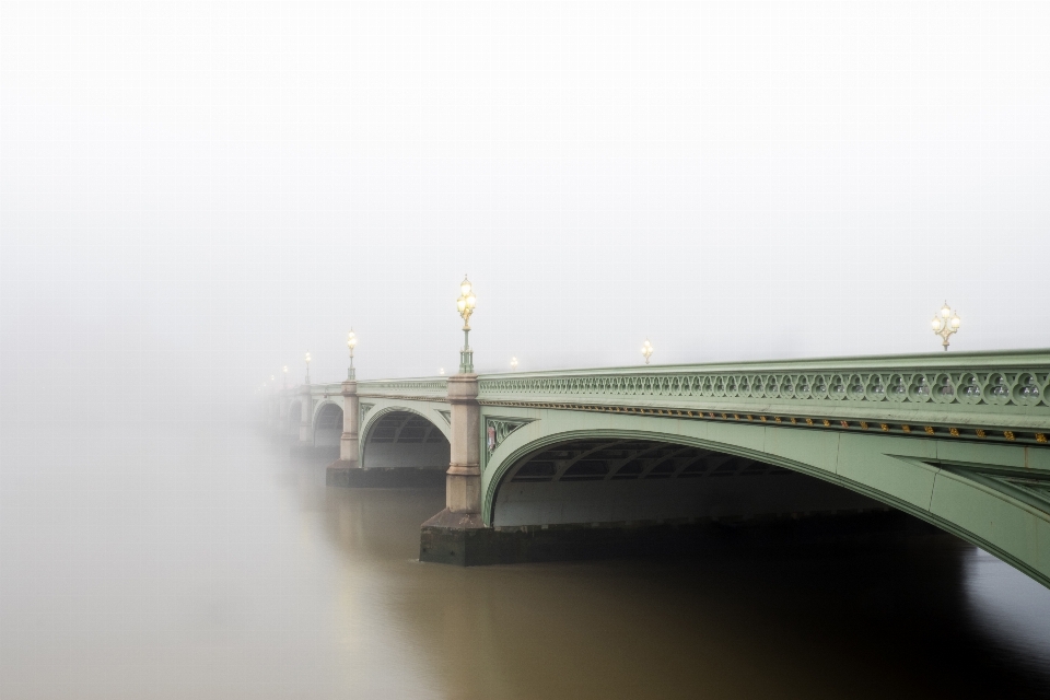 Nebel brücke autobahn linie