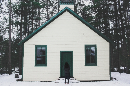 Foto Nieve invierno madera casa