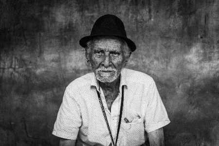 Foto Uomo persona bianco e nero
