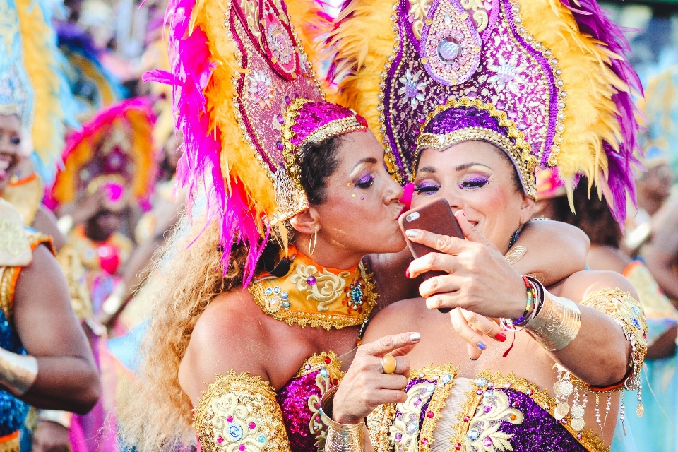 Pessoas dança carnaval festival