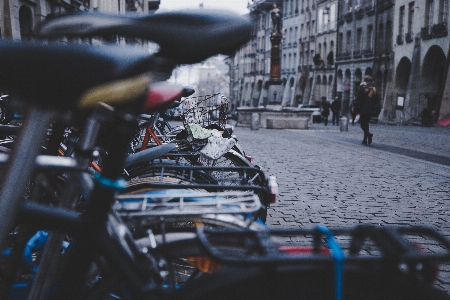 街 自転車 車両 スクリーンショット
 写真