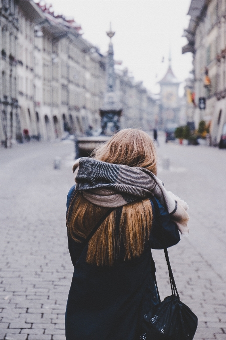 Nevicare inverno donna capelli